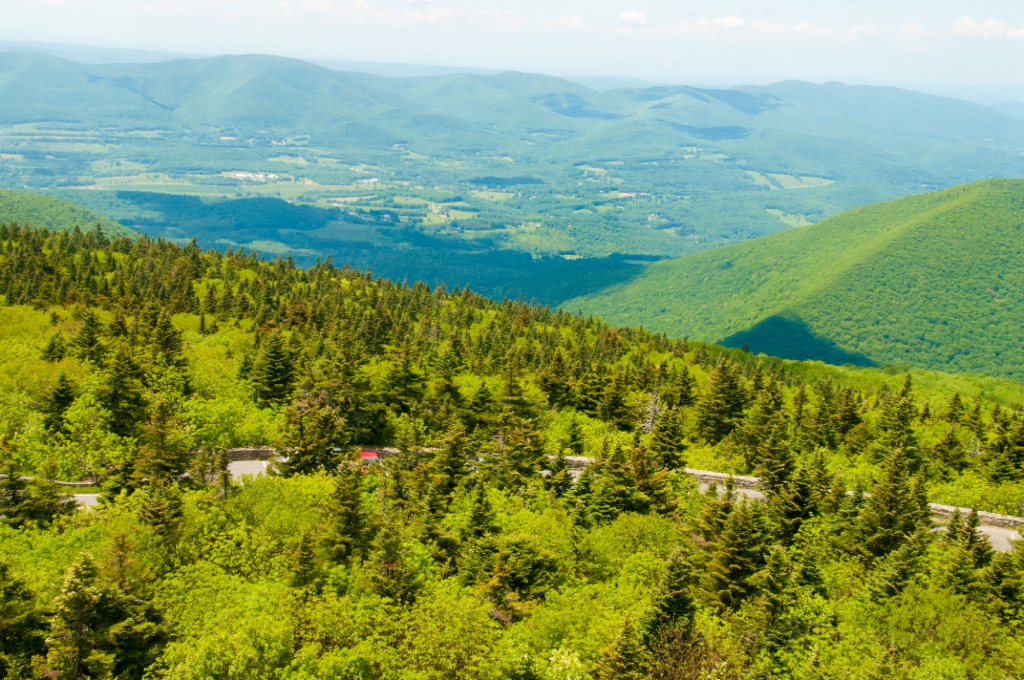 014__DSC1192.jpg - Observation tower at the top of Mt. Greylock