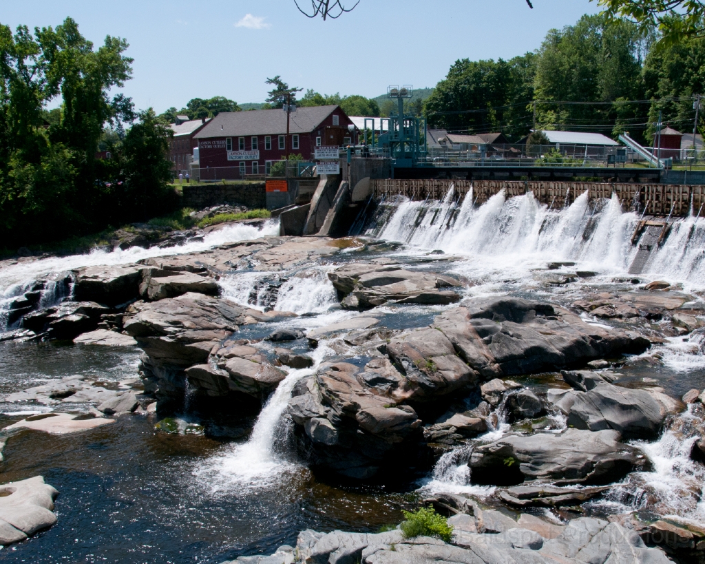 052__DSC1265.jpg - Shelburne Falls MA: Glacial potholes