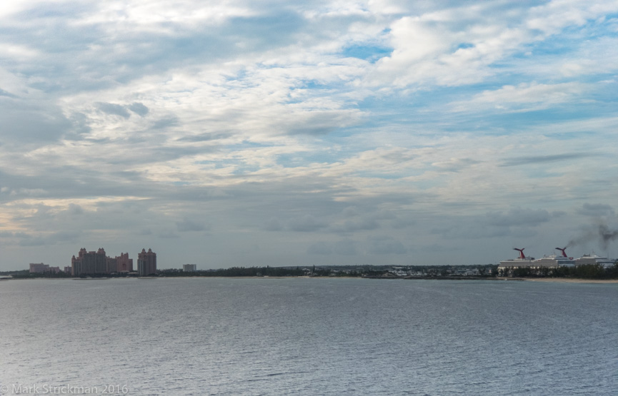 Approach to Nassau -- Atlantis, cruise ships and not much else.   (June 04, 2017)