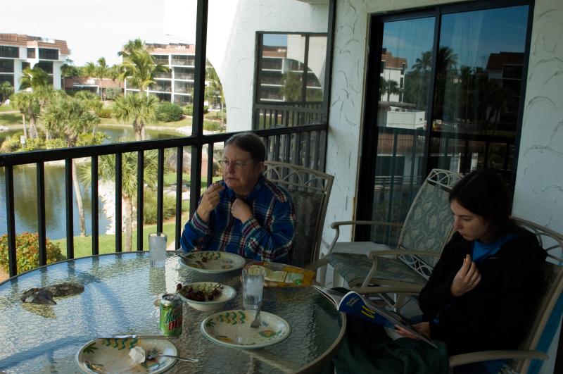 DSC_0837.jpg - Lunch every day on the balcony