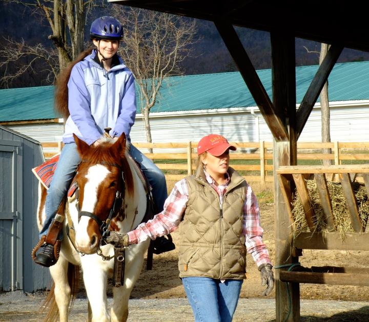 DSCF0548.jpg - Massanutten trail ride.  Mommy was sick, Daddy over weight limit :(