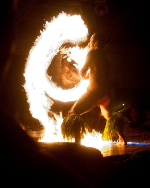 109_DSC1659.jpg - Luau Kalamaku show