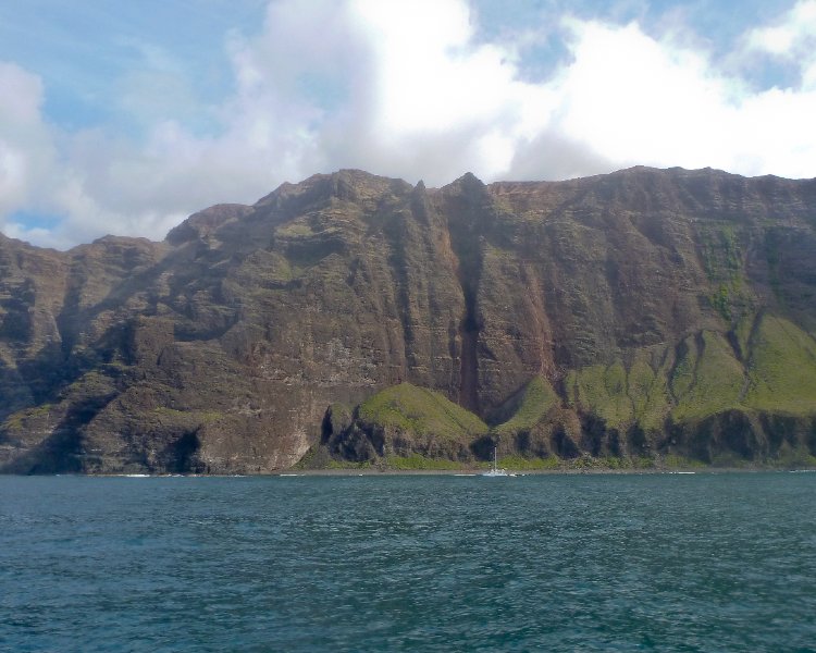 144P1000125.jpg - Na Pali Coast sunset dinner cruise, Holo Holo Charters