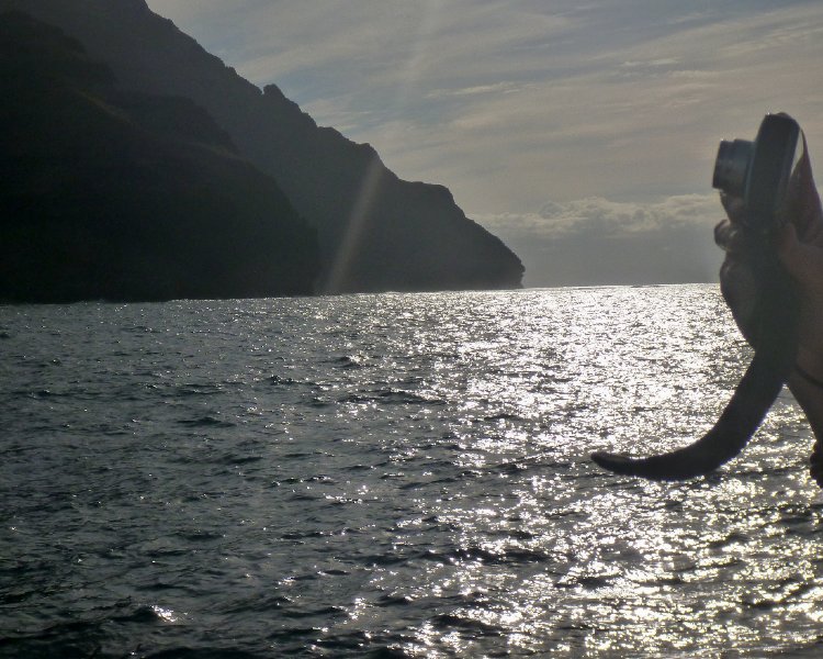 158P1000147.jpg - Na Pali Coast sunset dinner cruise, Holo Holo Charters